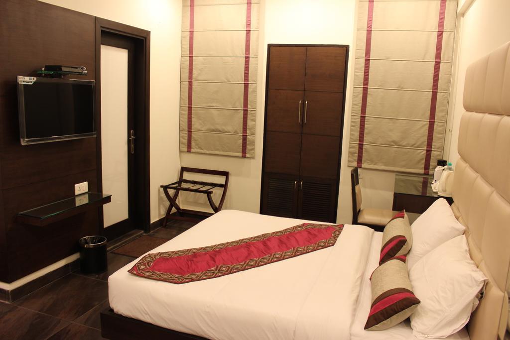 Amrapali Grand 4* New Delhi